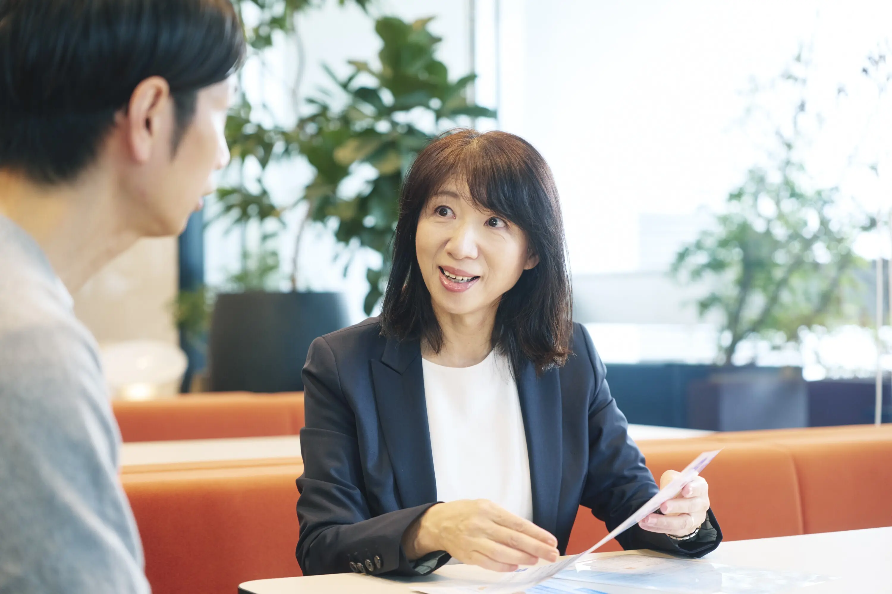 健康・介護・老後資金の相談窓口「ウェルビオ」の相談風景